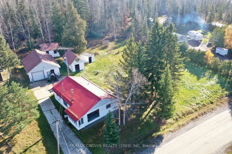 Moonbeam - 42 Lefebvre Peninsula Road