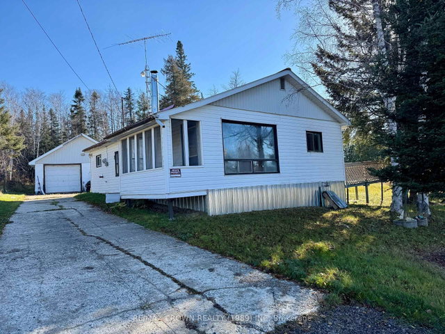 Moonbeam - 42 Lefebvre Peninsula Road