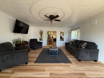 433 Albert Street — more photos