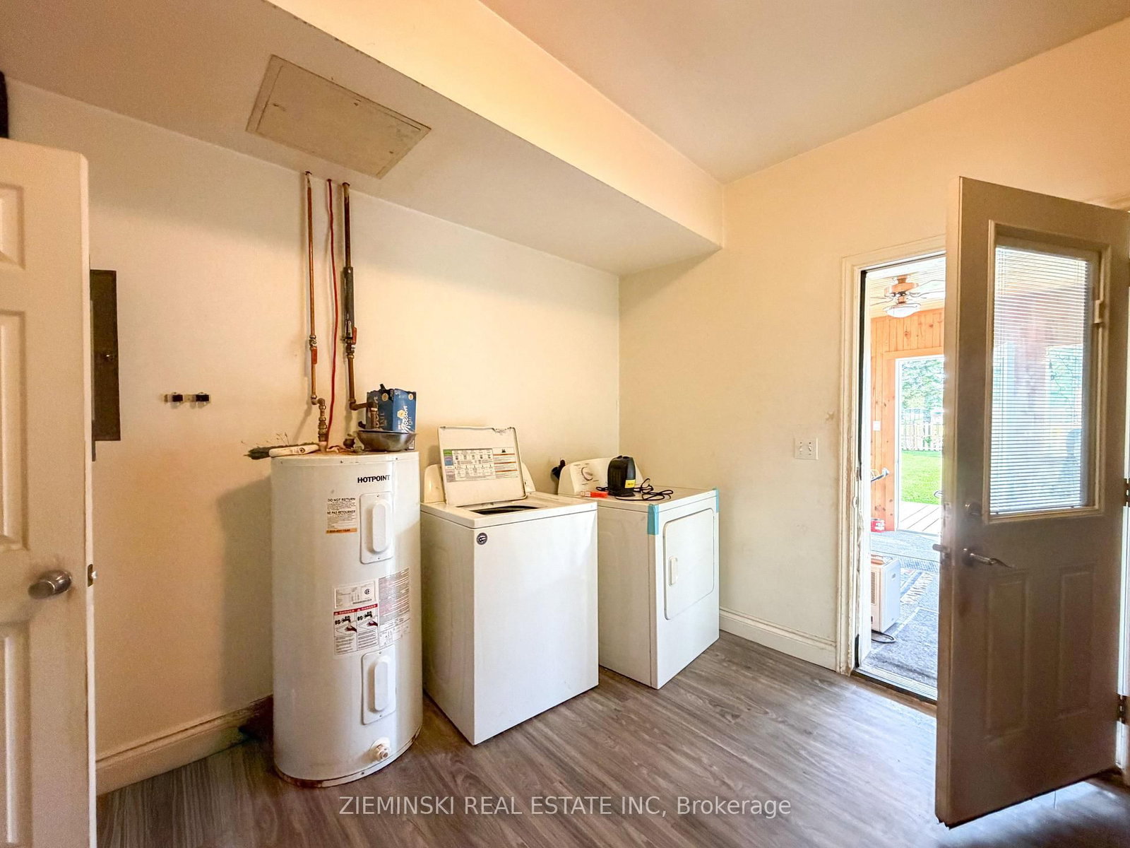 239 Sixth Street • Cochrane, ON photo 11
