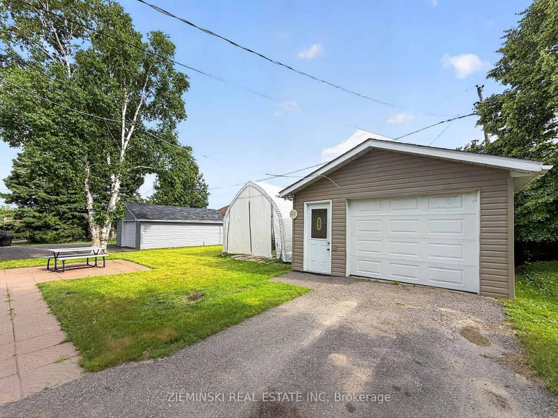 374 Nosov Drive
