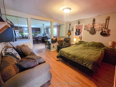311096 Highway 571 — more photos