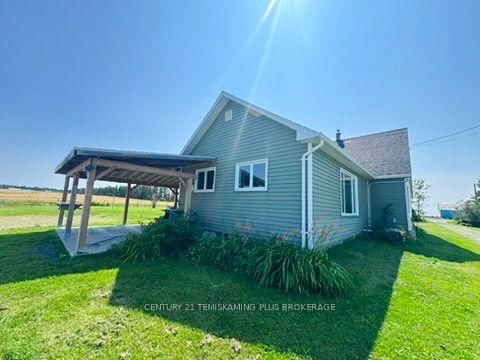 882881 65 Highway E