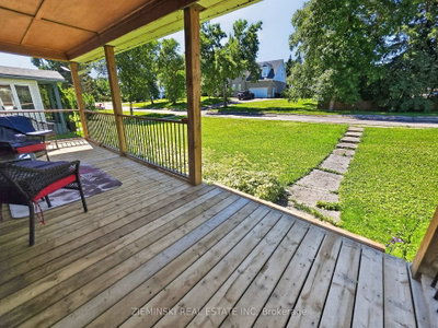137 Cambridge Avenue • Iroquois Falls, ON photo 2