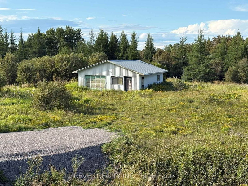 (Moonbeam) - 341 Highway 11 Highway W
