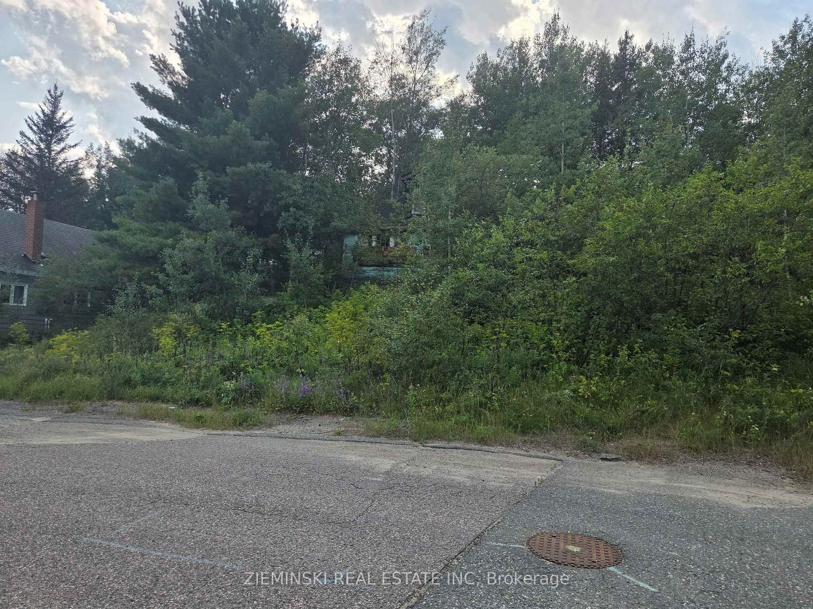296 Hayes Street • Kirkland Lake, ON photo 4