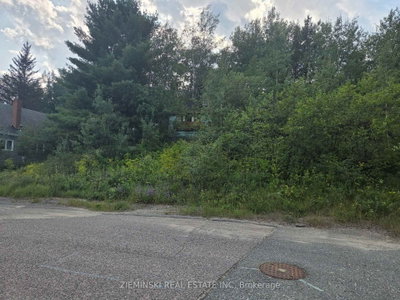 296 Hayes Street • Kirkland Lake, ON photo 4