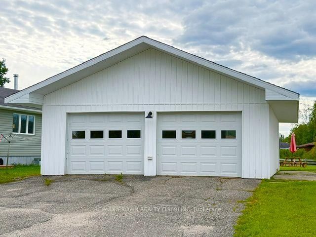 4 Niagara Street