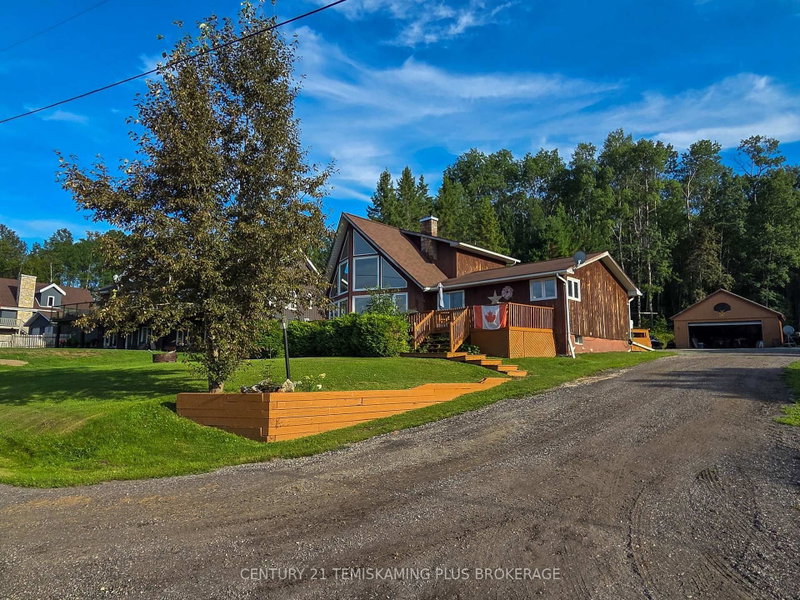 65 Lakeshore Avenue