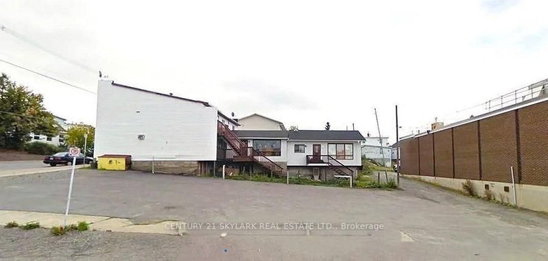 43 Duncan Ave S photo 5