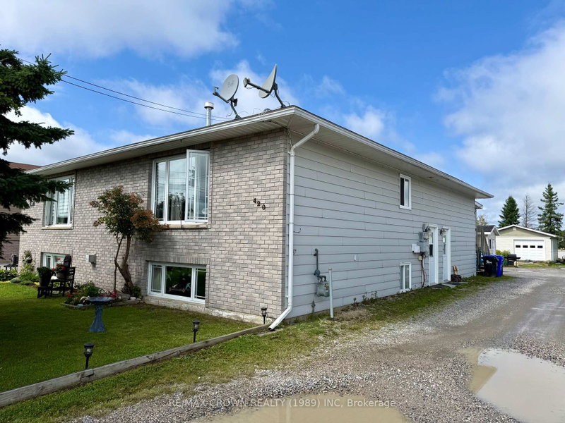 420 Brisson Boulevard
