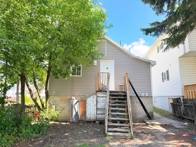 67 Elm St N photo 4