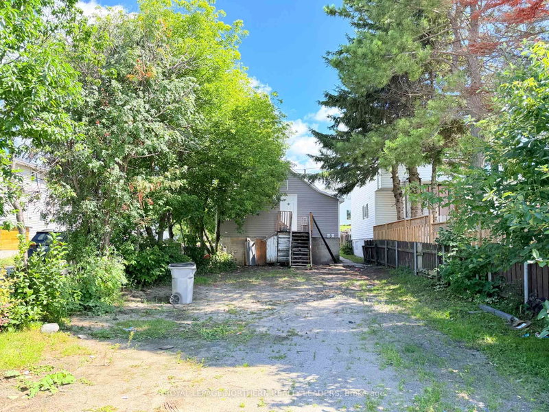 67 Elm St N photo 5
