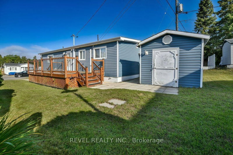18 Grasslands Road
