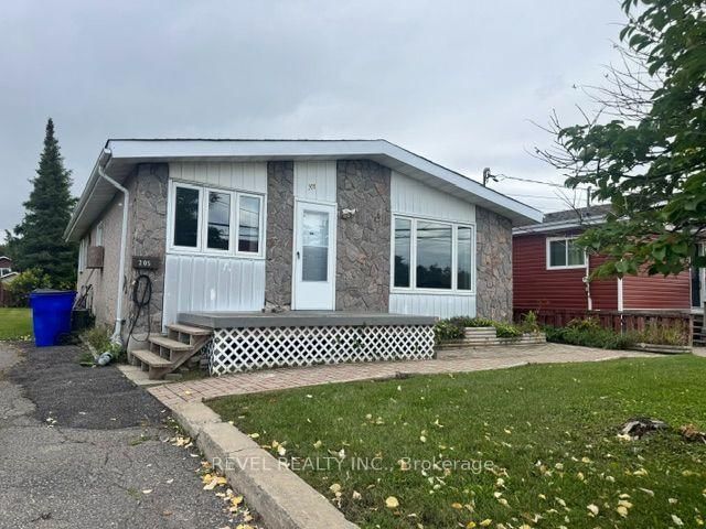 205 Jubilee Avenue W