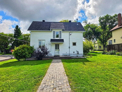 118 Buckingham Avenue • Iroquois Falls, ON photo 3