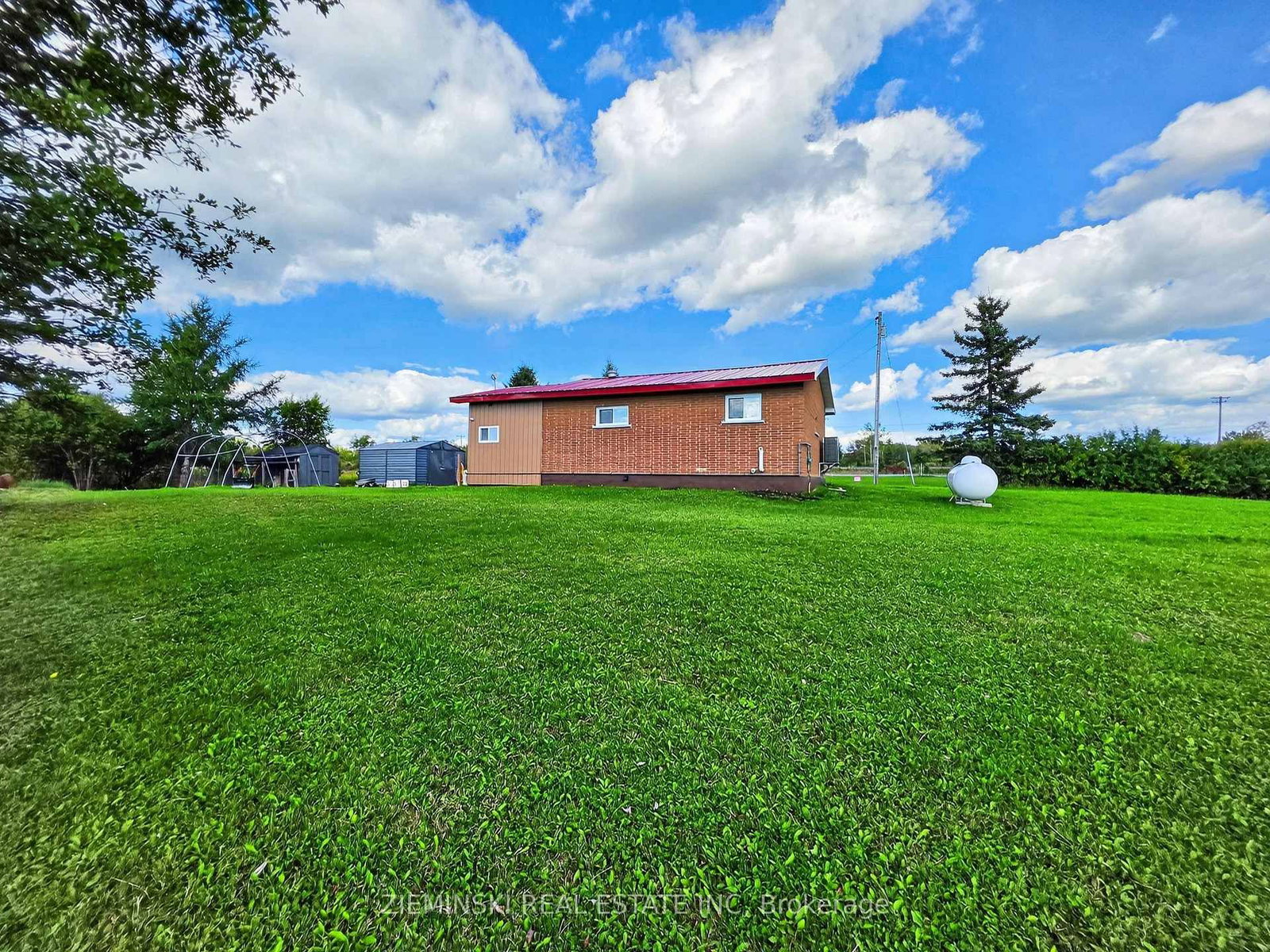 PT LT 4 CON 5 Newmarket TWP, 11 Highway • Iroquois Falls, ON photo 27