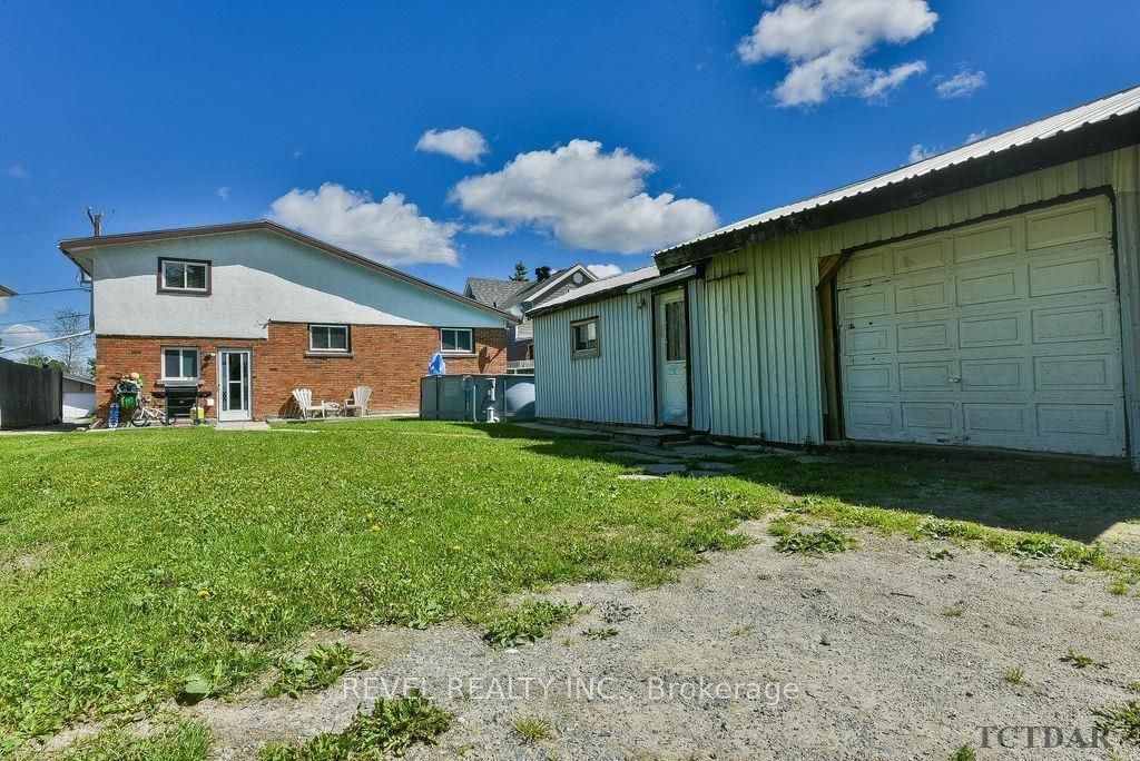 Detached House sold at 211 Dixon Street, Timmins, Porcupine - East, P0N 1C0 - MLS: T9274267