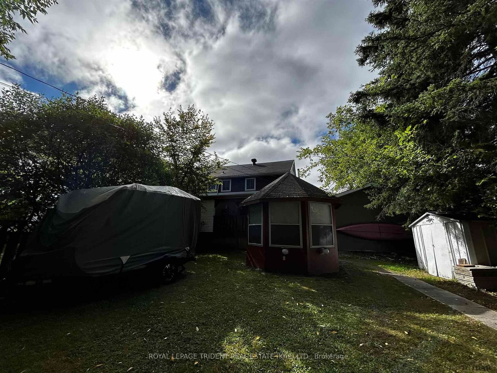 Listing Image 9