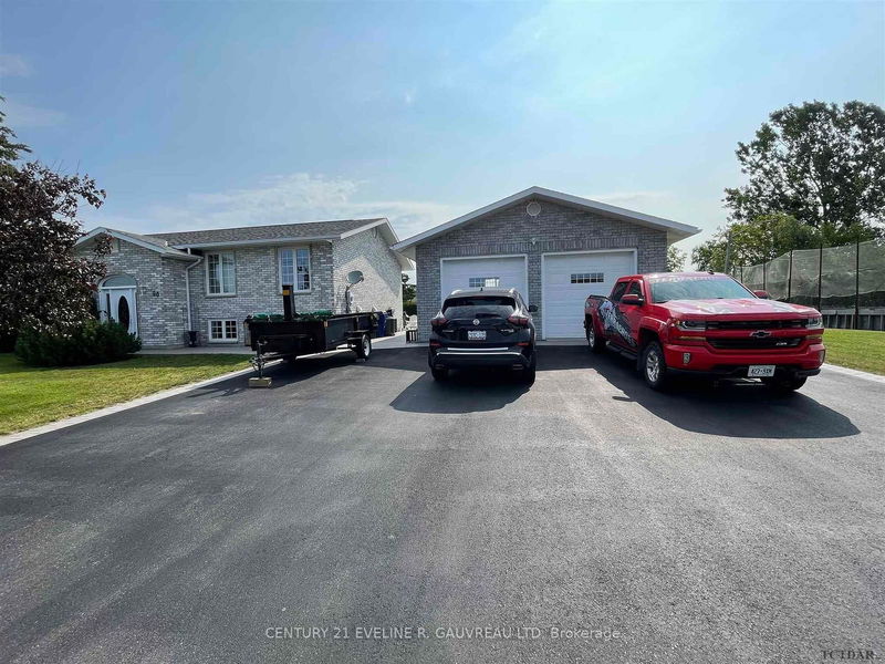 home for sale on 90 Queen Street