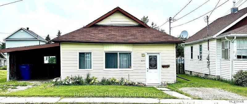 home for sale on 435 Blackwall Street