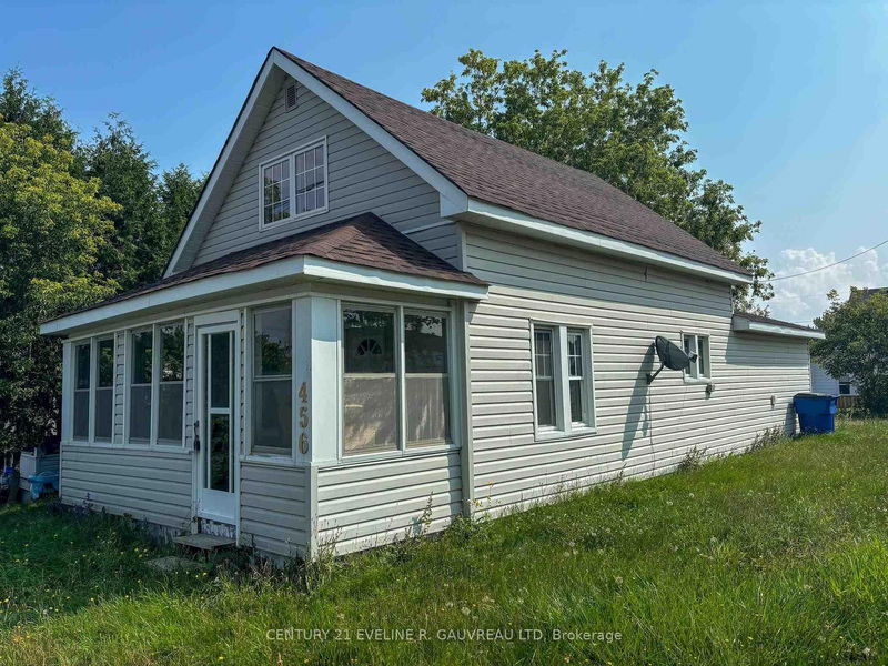 home for sale on 456 Cecil Street
