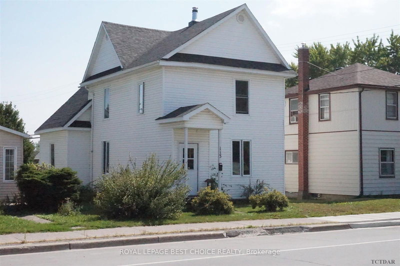 home for sale on 113 Lakeshore Road