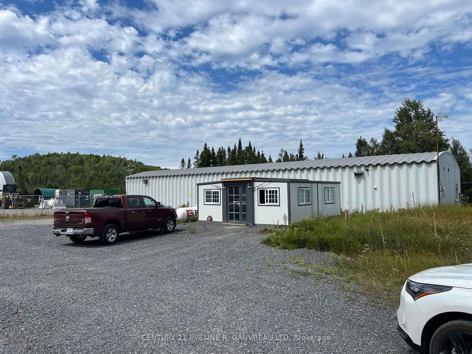 Building in 994386 Highway 11