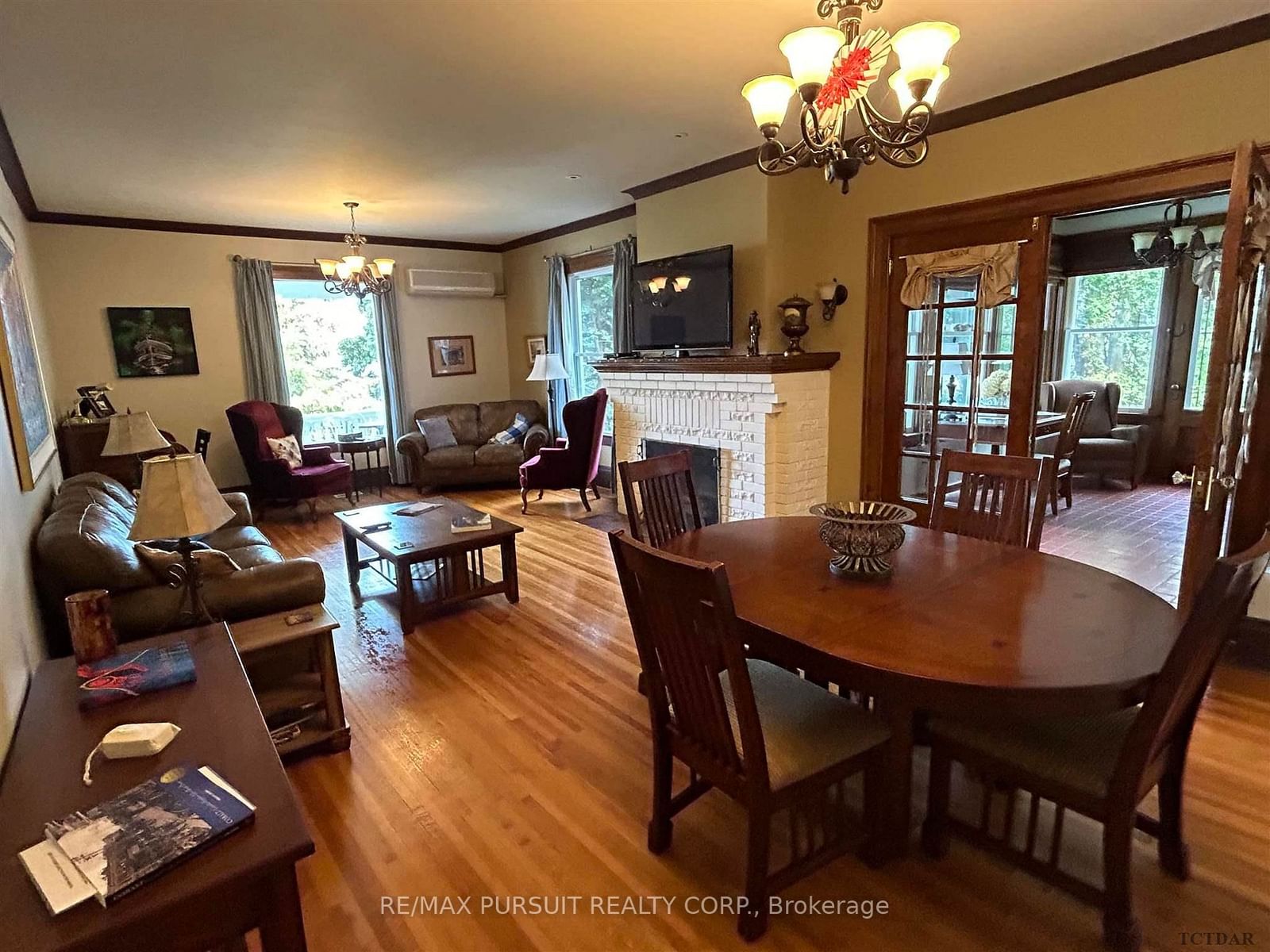 Listing Image 7