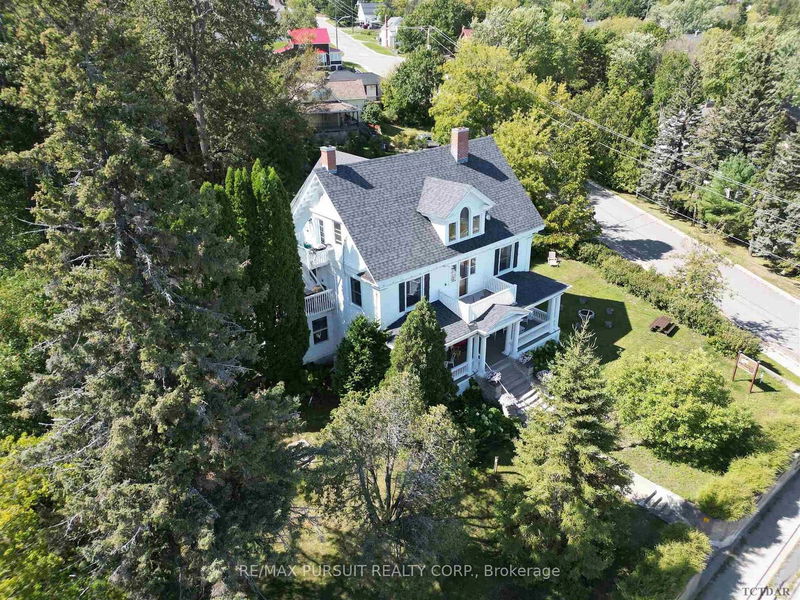 home for sale on 620 Lakeshore Road