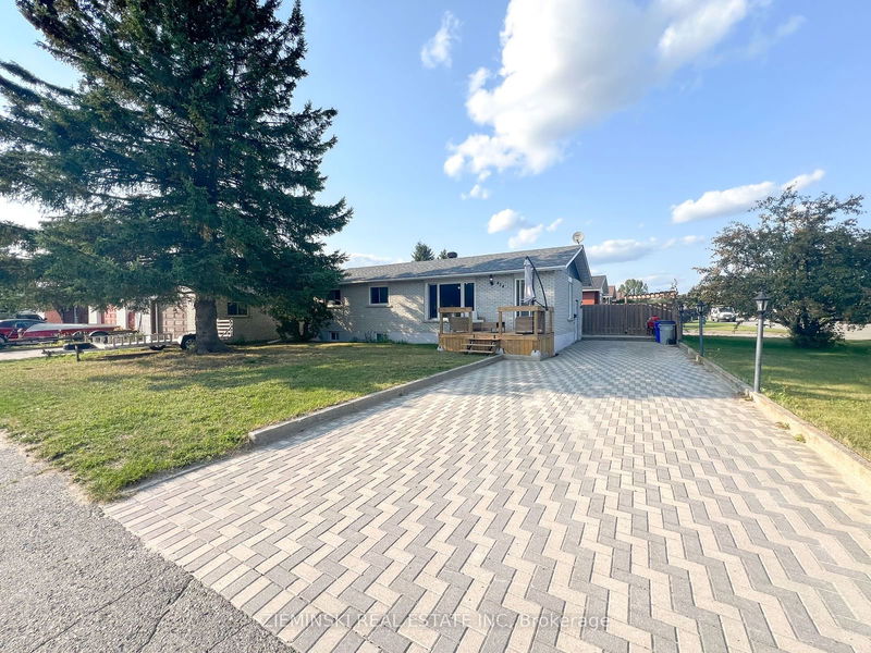home for sale on 424 Frontenac Crescent