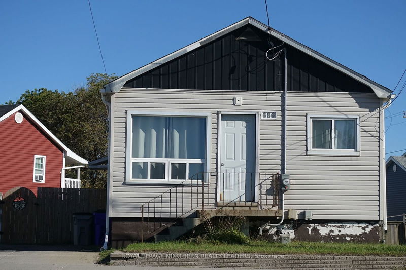 686 Riverside Dr, Timmins -  image-0-0