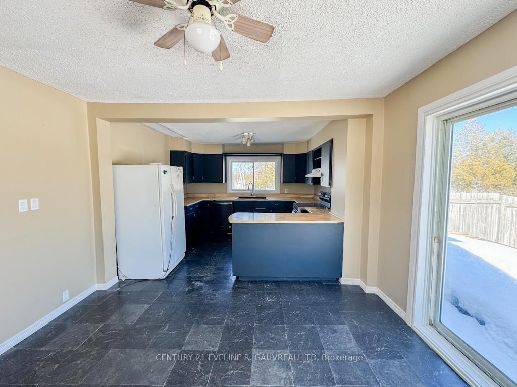 Detached House sold at 96 Queen Street, Temiskaming Shores, Haileybury, P0J 1R0 - MLS: T9384106
