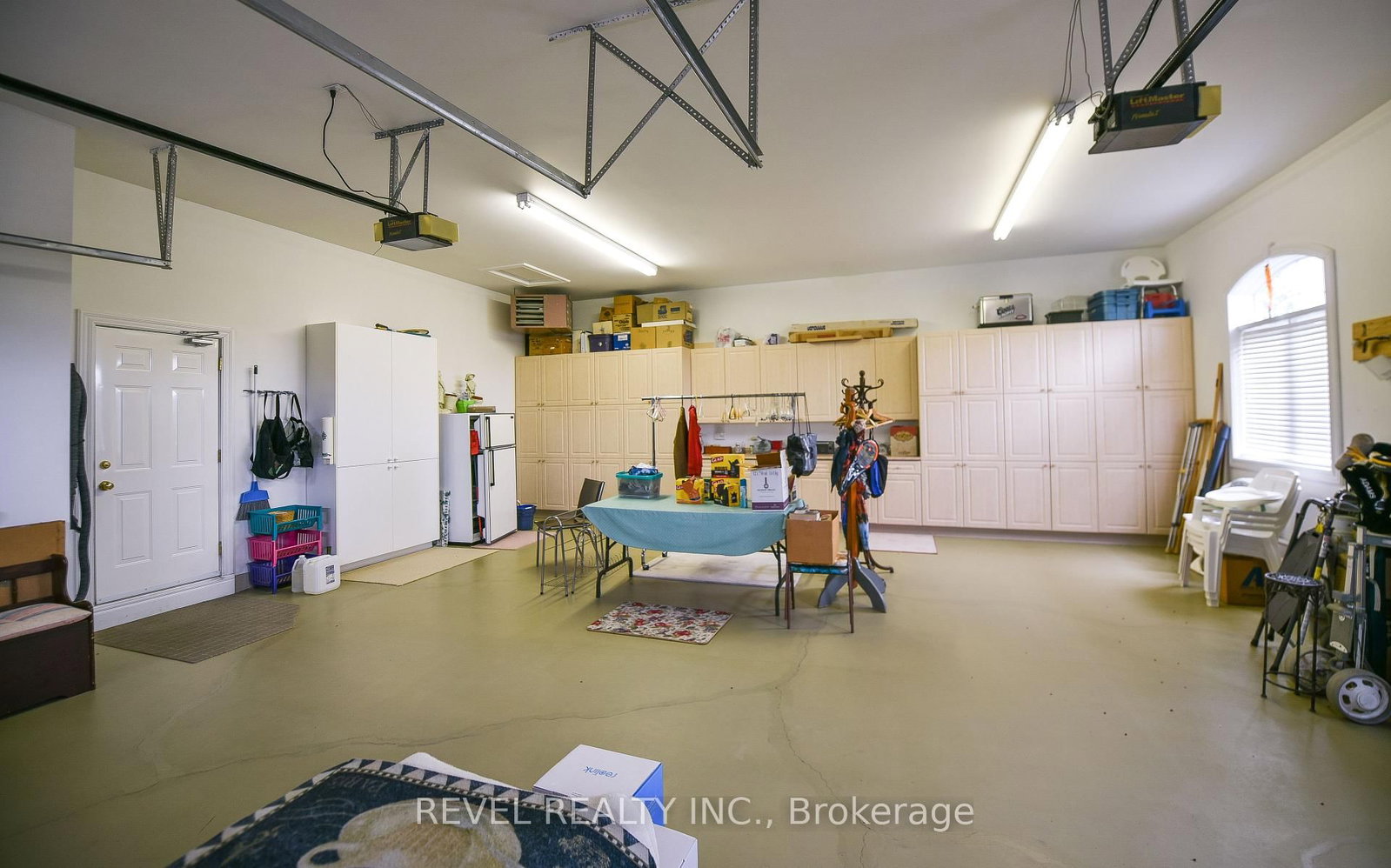 Listing Image 41