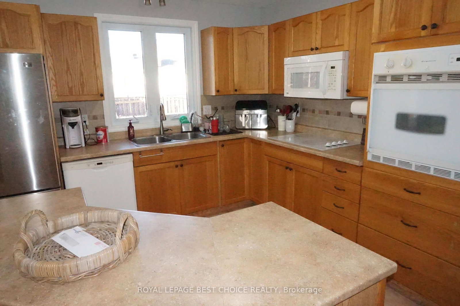 Listing Image 7