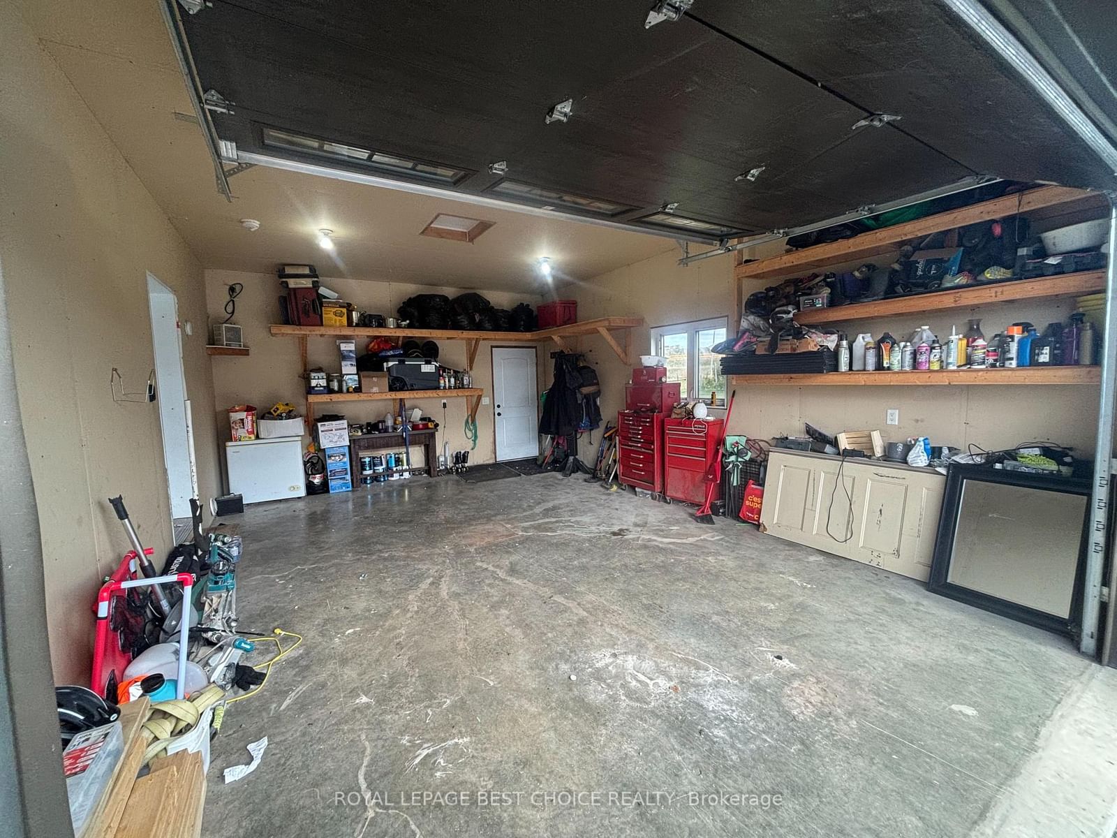 Listing Image 7