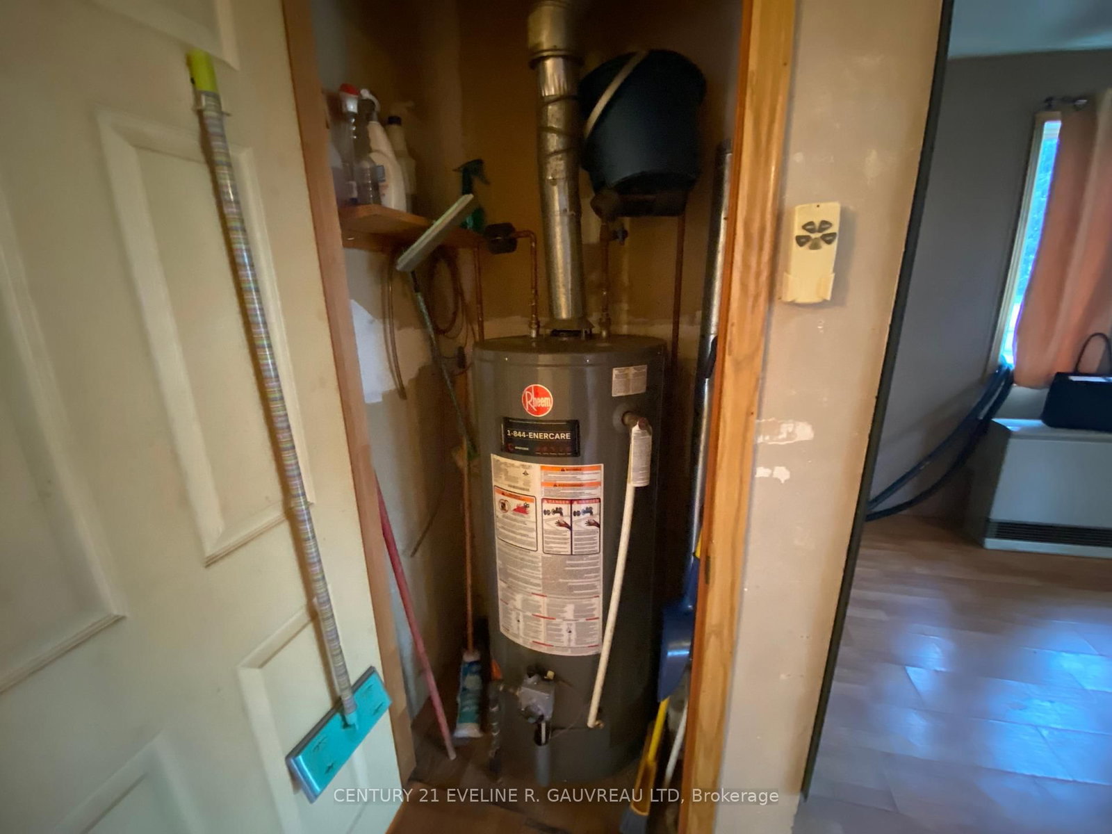 Listing Image 10