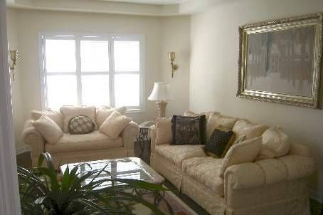 2431 Meadowridge Dr, Oakville, L6H7R3 | Image 2