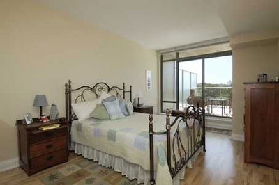 Unit 607 — 383 Ellis Park Rd, Toronto - High Park-Swansea image-0-4