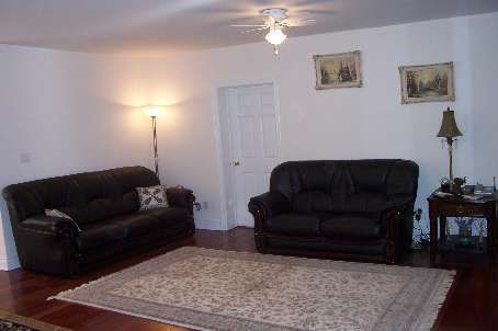 25 Burlingame Rd, Toronto, M8W1Y7 | Image 2