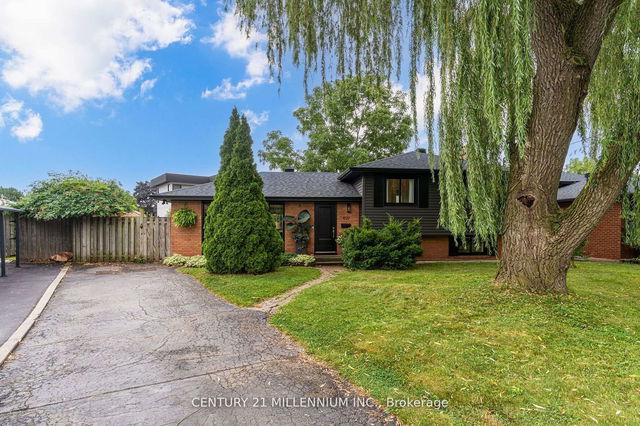 409 Scarsdale Crescent
