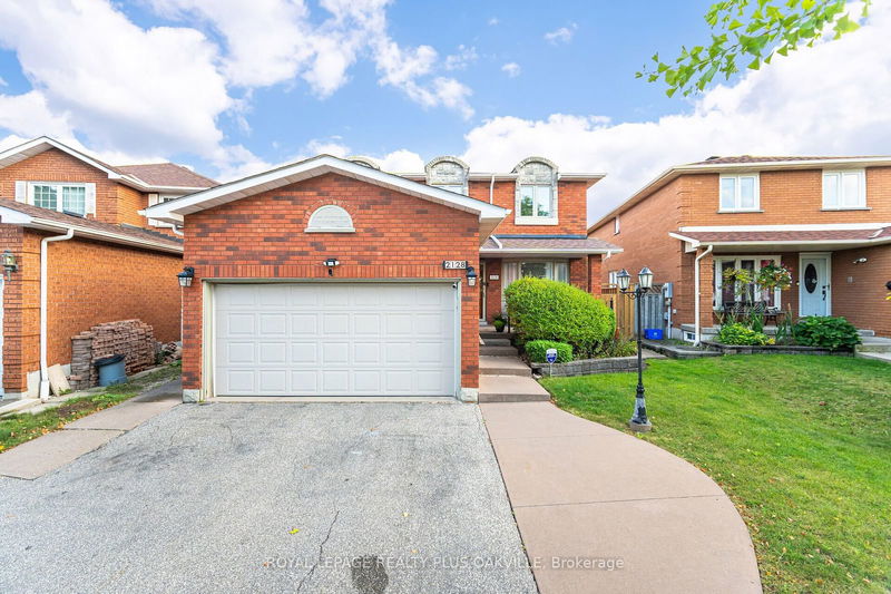 2128 Wincanton Cres, Mississauga, Ontario (MLS W10285493)