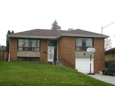 Detached House sold at 68 Barford Road, Toronto, Ontario, M9W4H6 - Rexdale-Kipling - MLS: W1032354