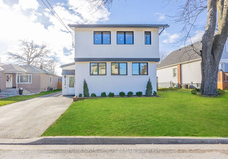 1326 Meredith Ave, Mississauga, L5E 2E7 | Image 3