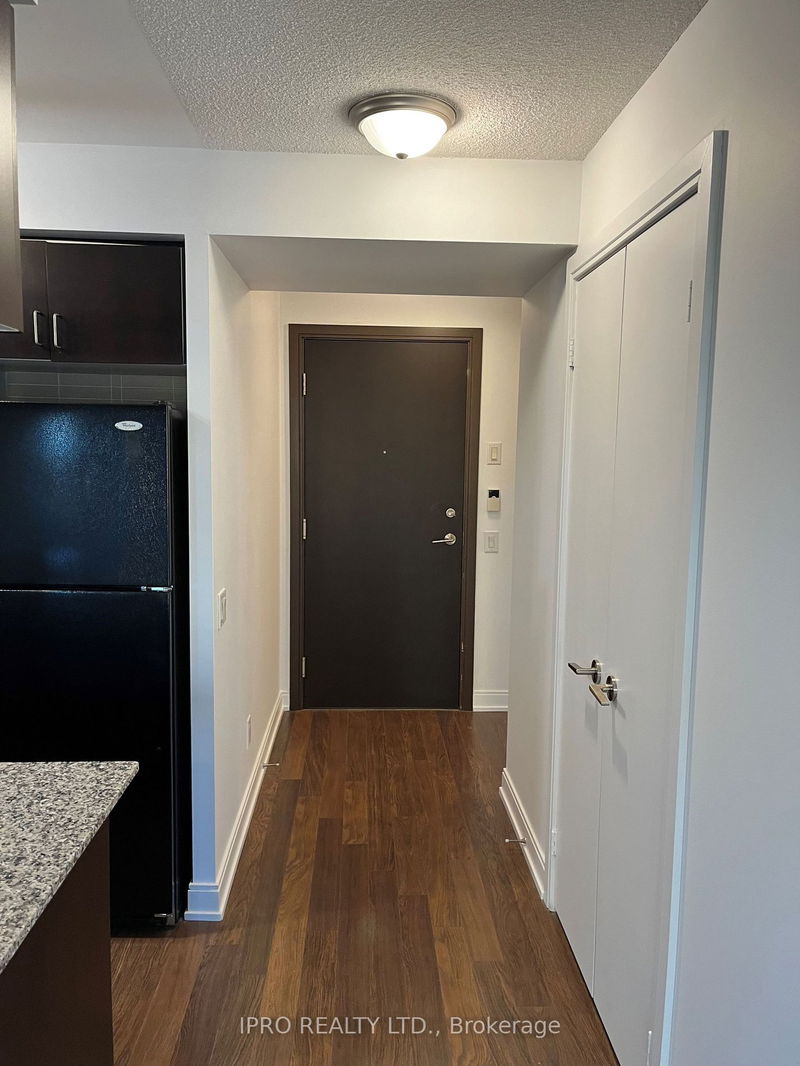 home for lease on 1047-25 Viking Lane