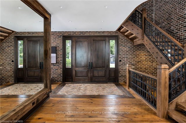 1300 OAK Lane