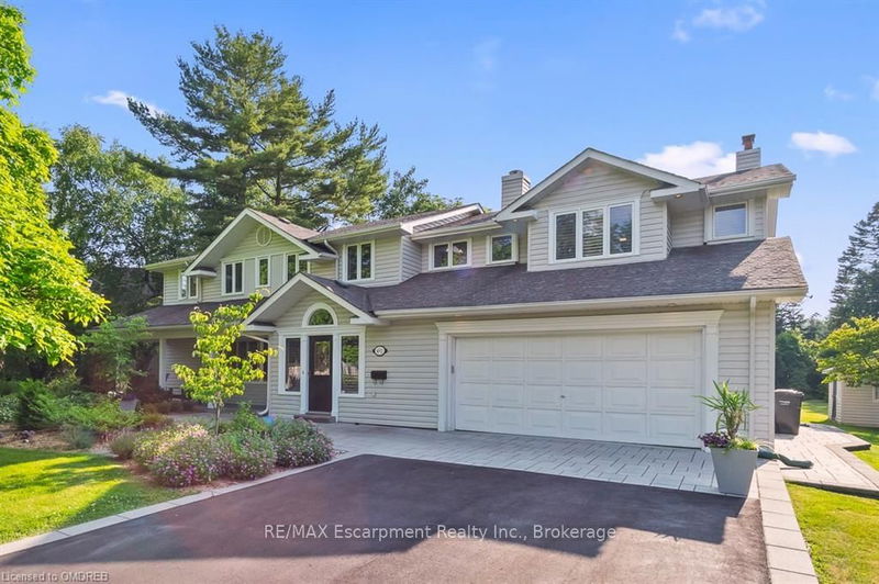 home for sale on 492 COUNTRY CLUB Crescent