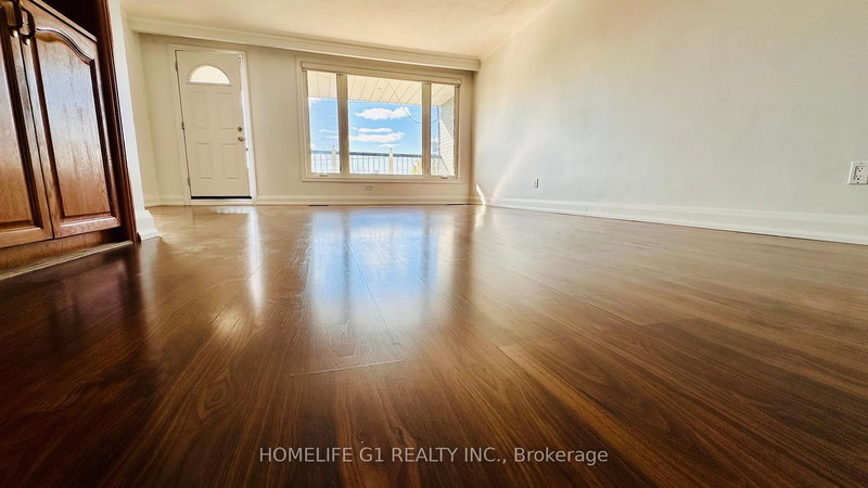 12 Primula Cres, Toronto, M9L 1K1 | Image 3