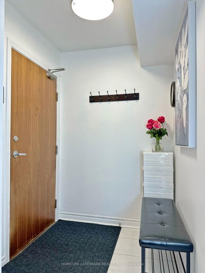 Unit 305 — 33 Elm Drive W — photo 3