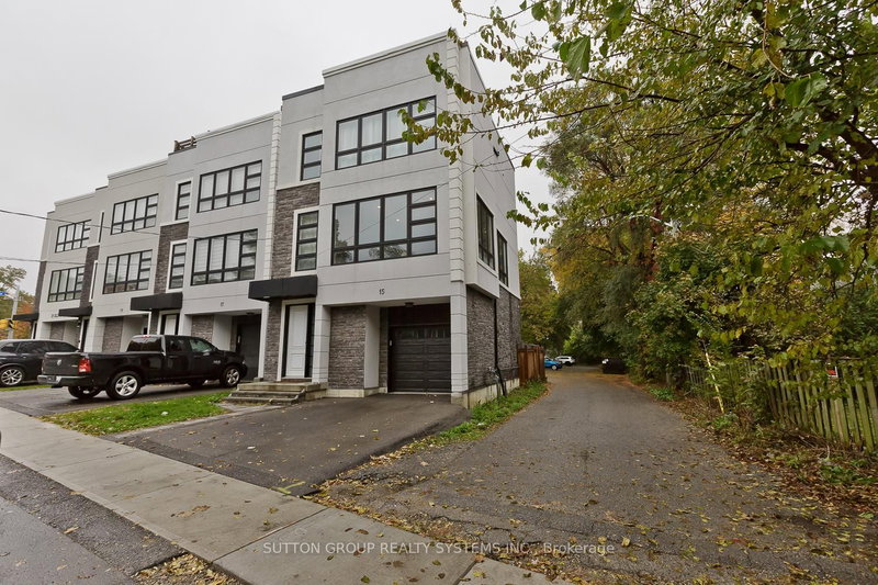 15 Old Oak Dr, Toronto, M9A 1A3 | Image 2